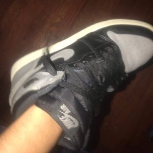 6.5Y AIR JORDAN 1 RETRO HIGH SHADOWS